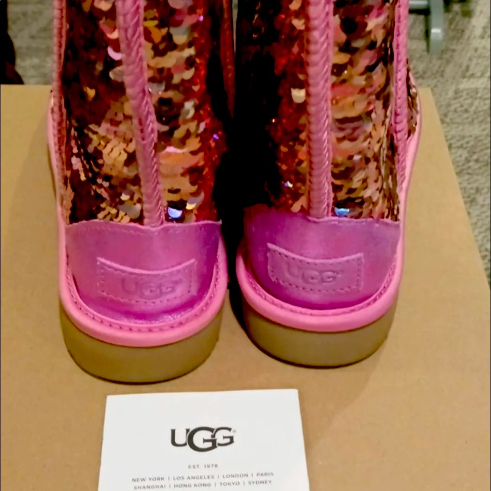 NEW  PINK SEQUIN UGGS - Picture 3 of 5